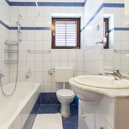 Apartament With Parking Space - Krk - 24857 Punat