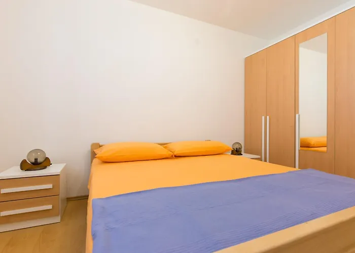 Appartement With Parking Space Punat, Krk - 24857 Punat