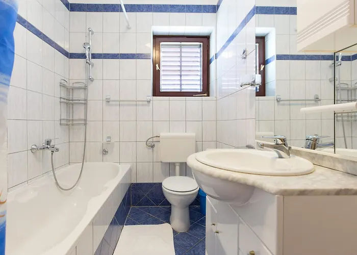 Appartement With Parking Space Punat, Krk - 24857 Punat